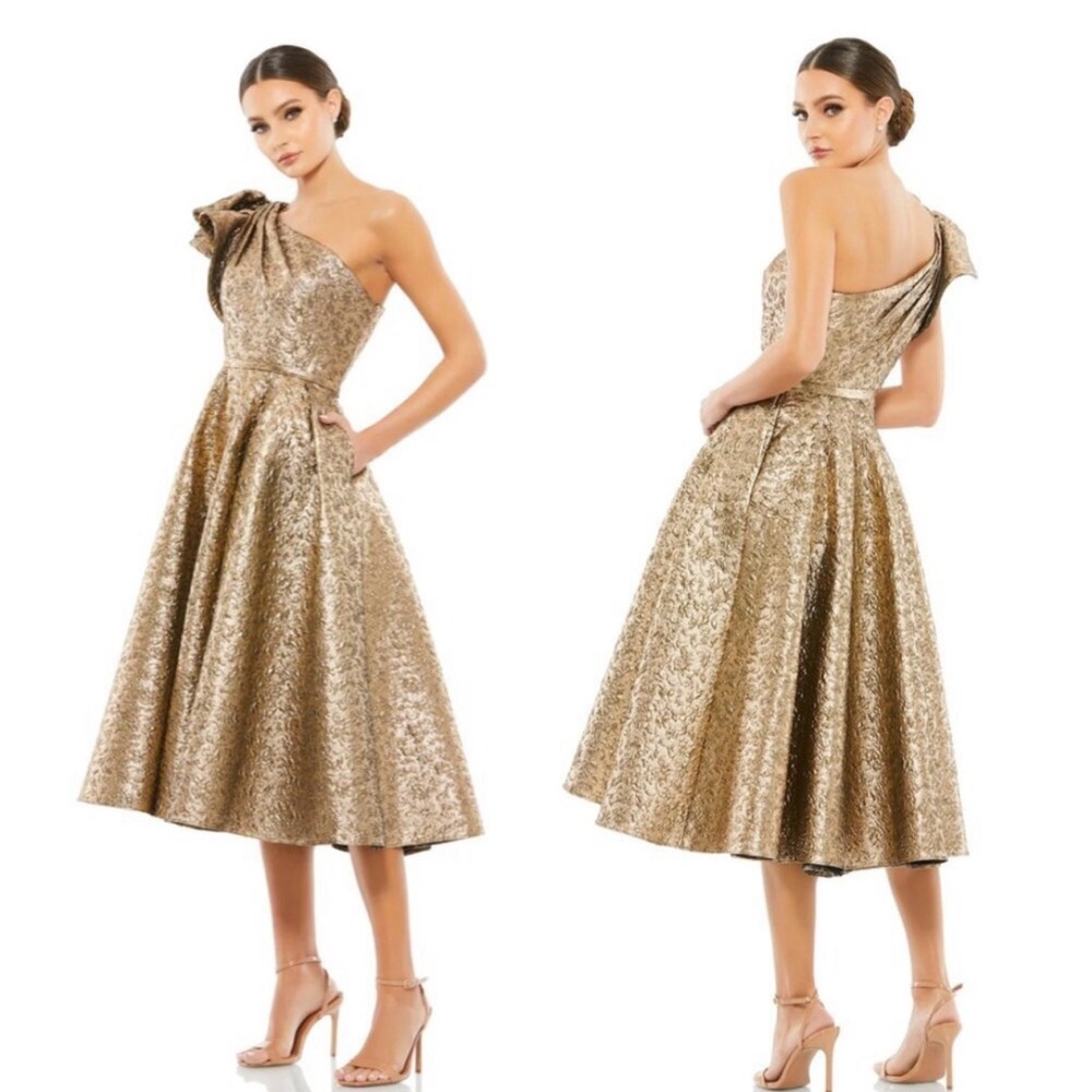 Size 12 Mac Duggal gold party dress